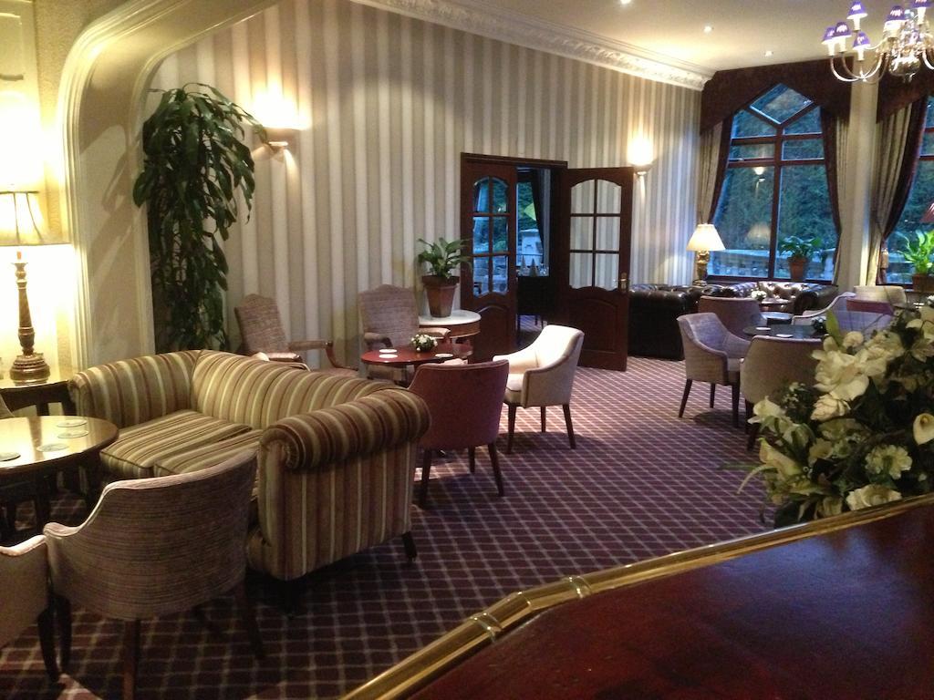 Oakwood Hall Hotel บิงก์ลีย์ ภายนอก รูปภาพ