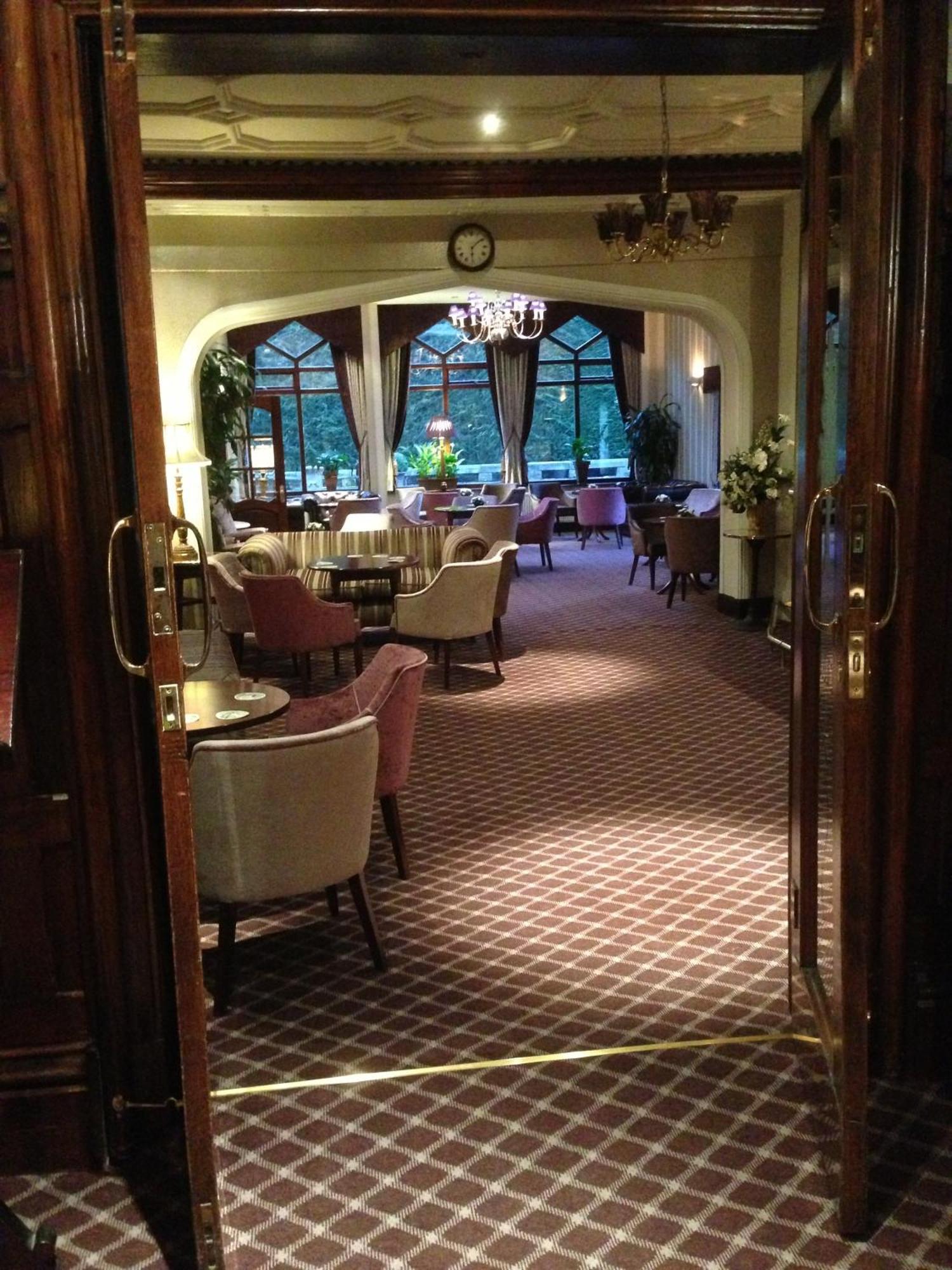 Oakwood Hall Hotel บิงก์ลีย์ ภายนอก รูปภาพ