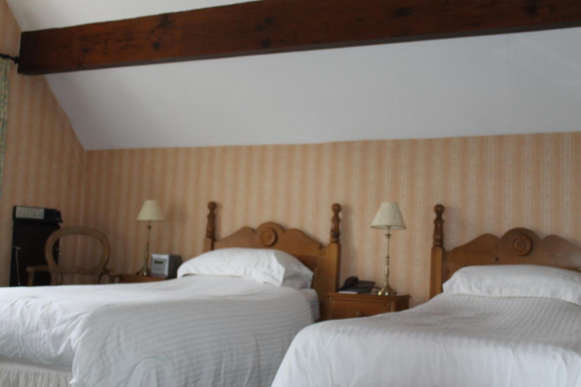 Oakwood Hall Hotel บิงก์ลีย์ ภายนอก รูปภาพ